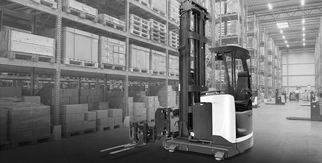 Forklift-Operator-Stand-Up-Electric-Narrow-Aisle-Training